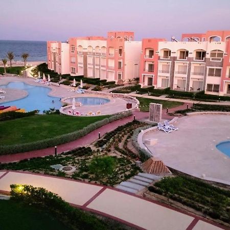 Oyster Bay Beach Resort Abu Dabbab Exterior photo