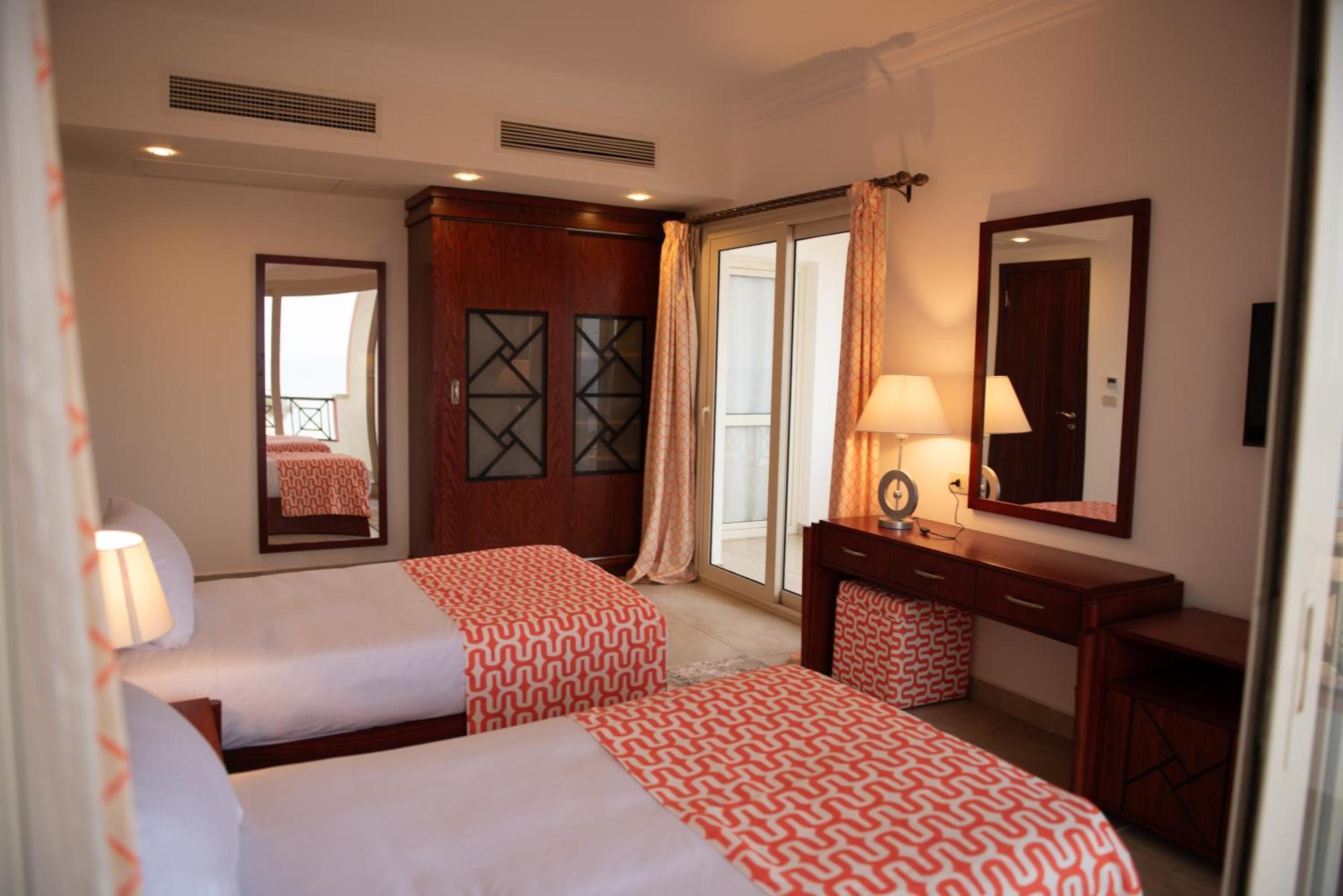 Oyster Bay Beach Resort Abu Dabbab Exterior photo