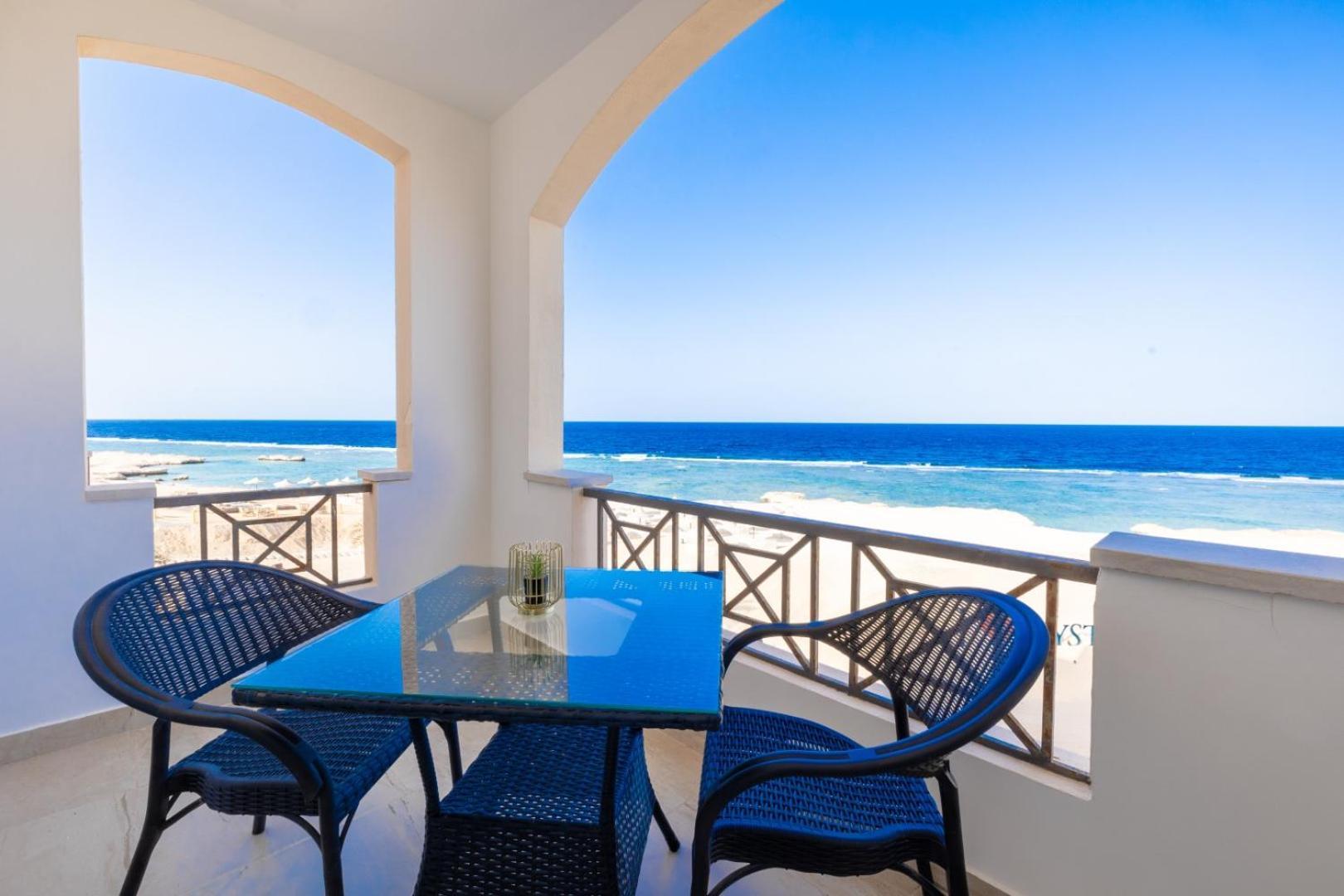 Oyster Bay Beach Resort Abu Dabbab Exterior photo