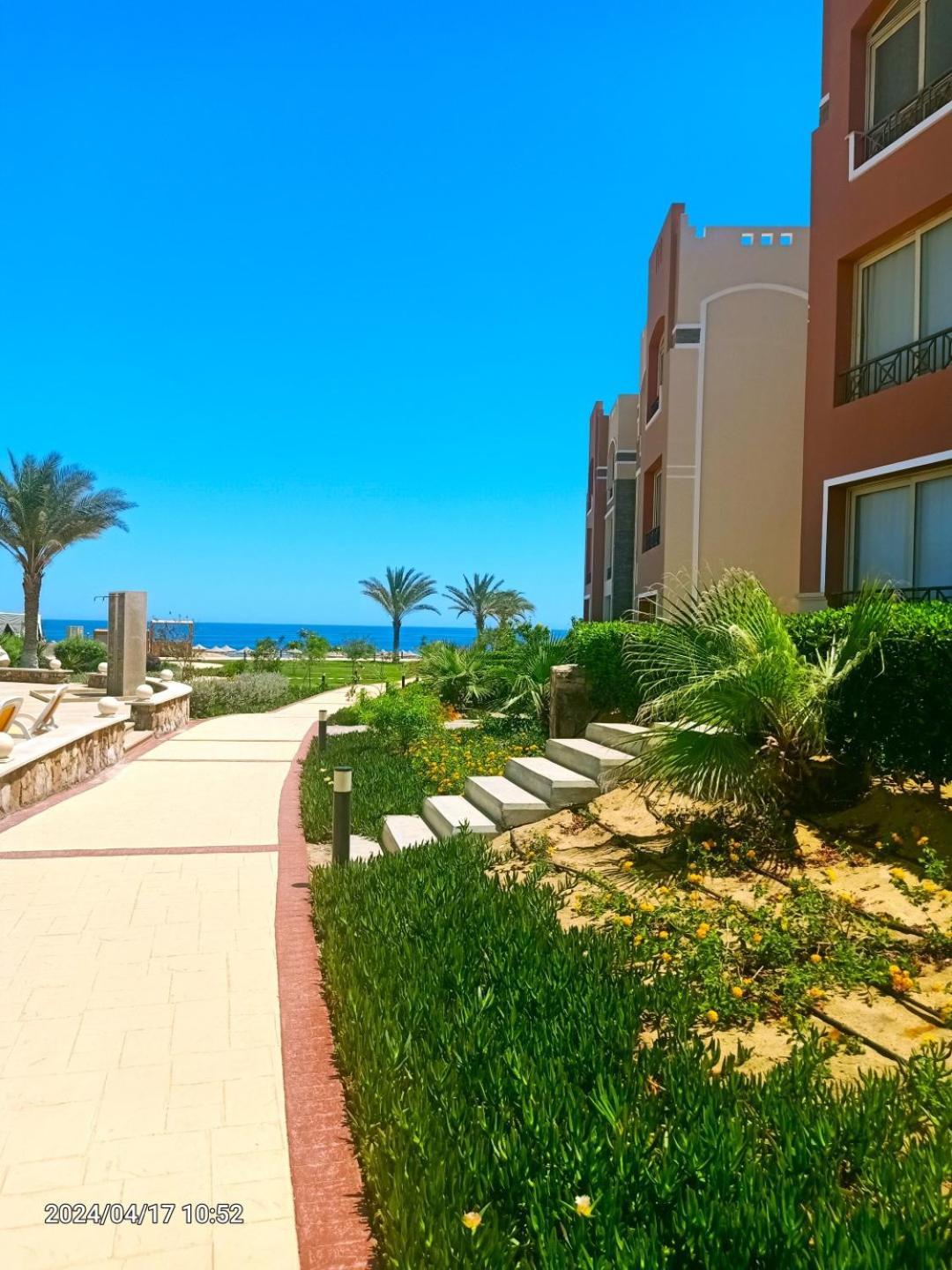 Oyster Bay Beach Resort Abu Dabbab Exterior photo
