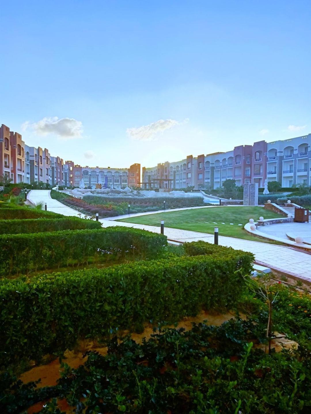 Oyster Bay Beach Resort Abu Dabbab Exterior photo