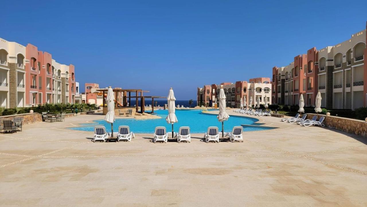 Oyster Bay Beach Resort Abu Dabbab Exterior photo