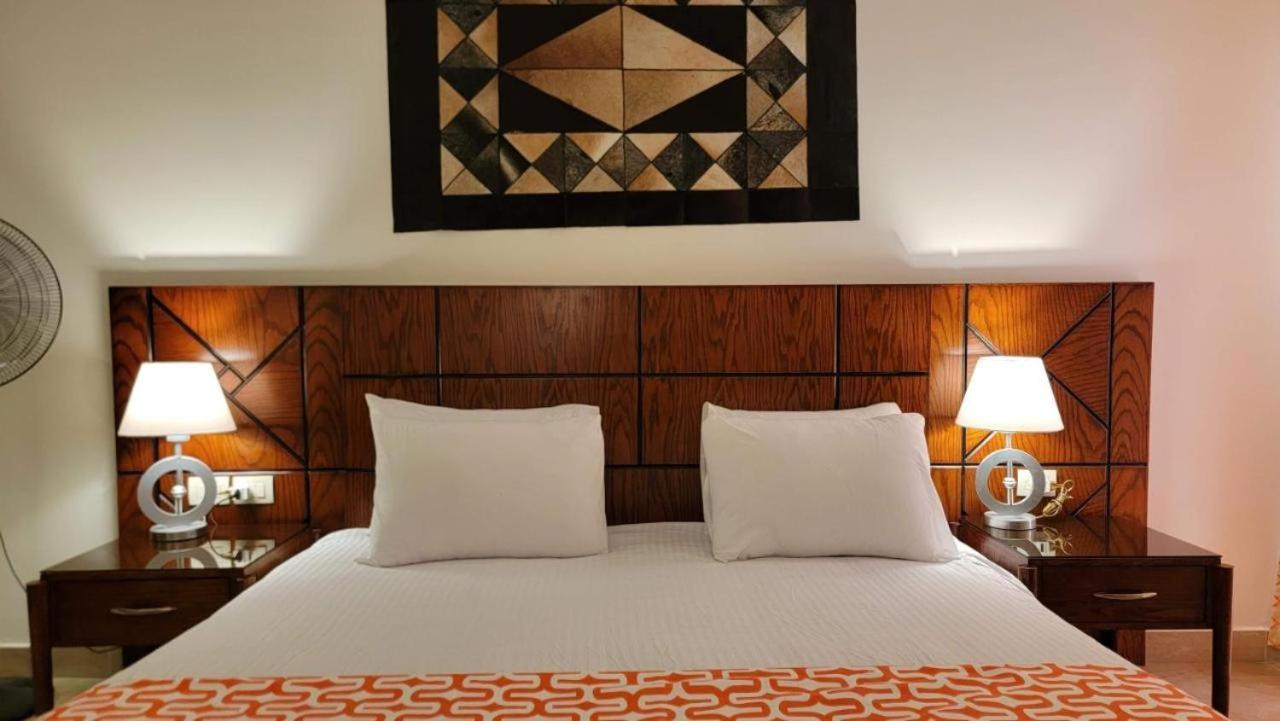 Oyster Bay Beach Resort Abu Dabbab Exterior photo