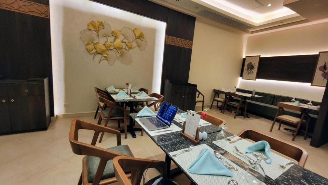 Oyster Bay Beach Resort Abu Dabbab Exterior photo