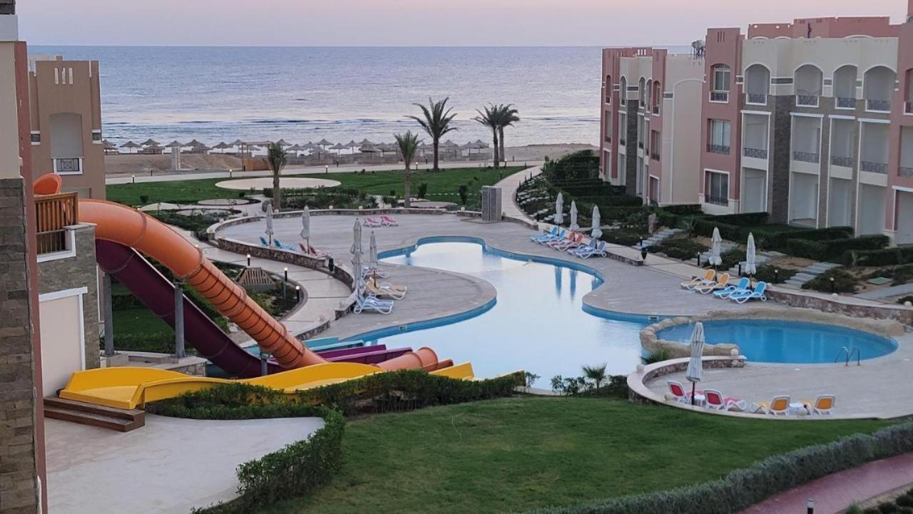 Oyster Bay Beach Resort Abu Dabbab Exterior photo