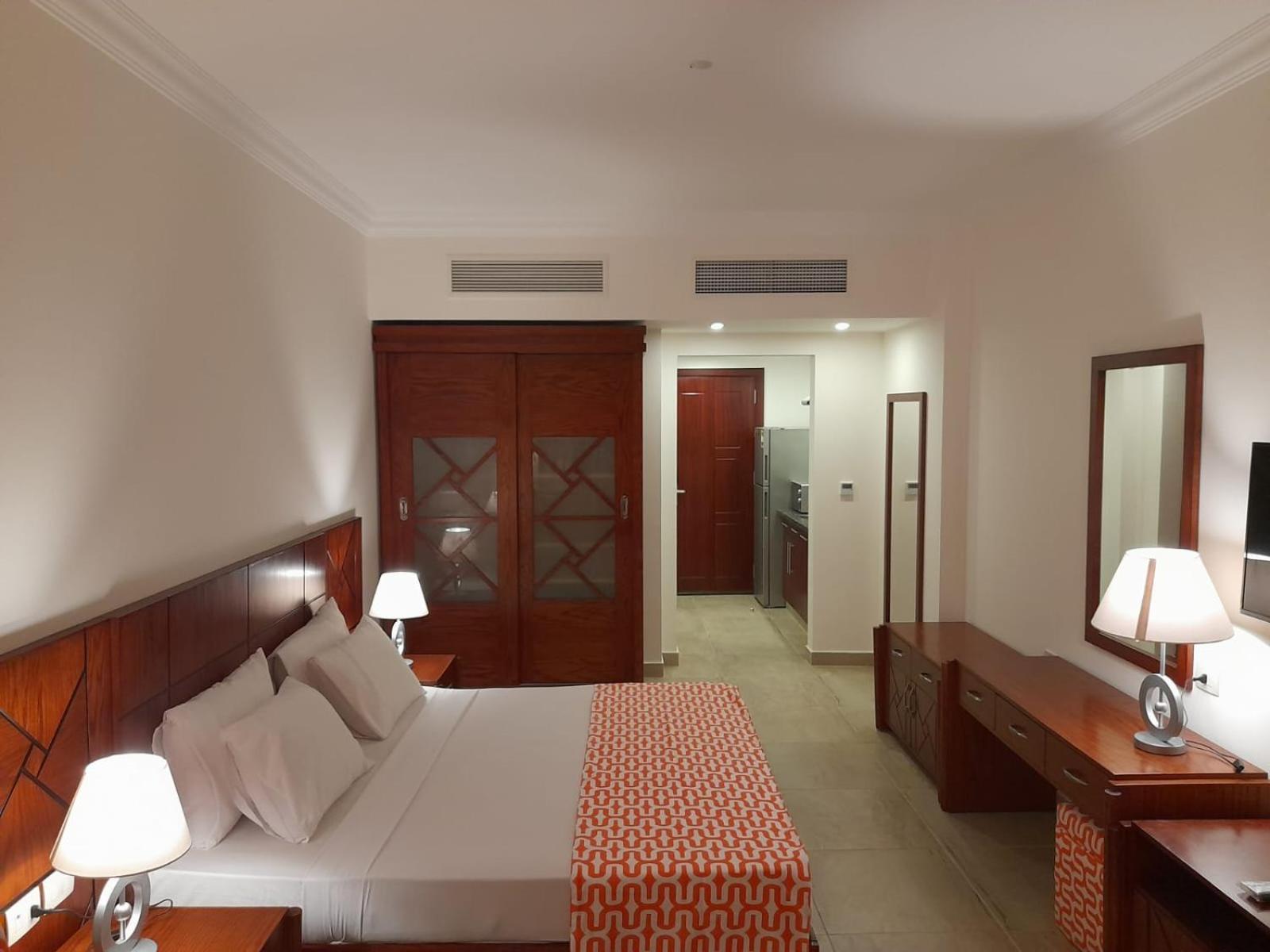 Oyster Bay Beach Resort Abu Dabbab Exterior photo