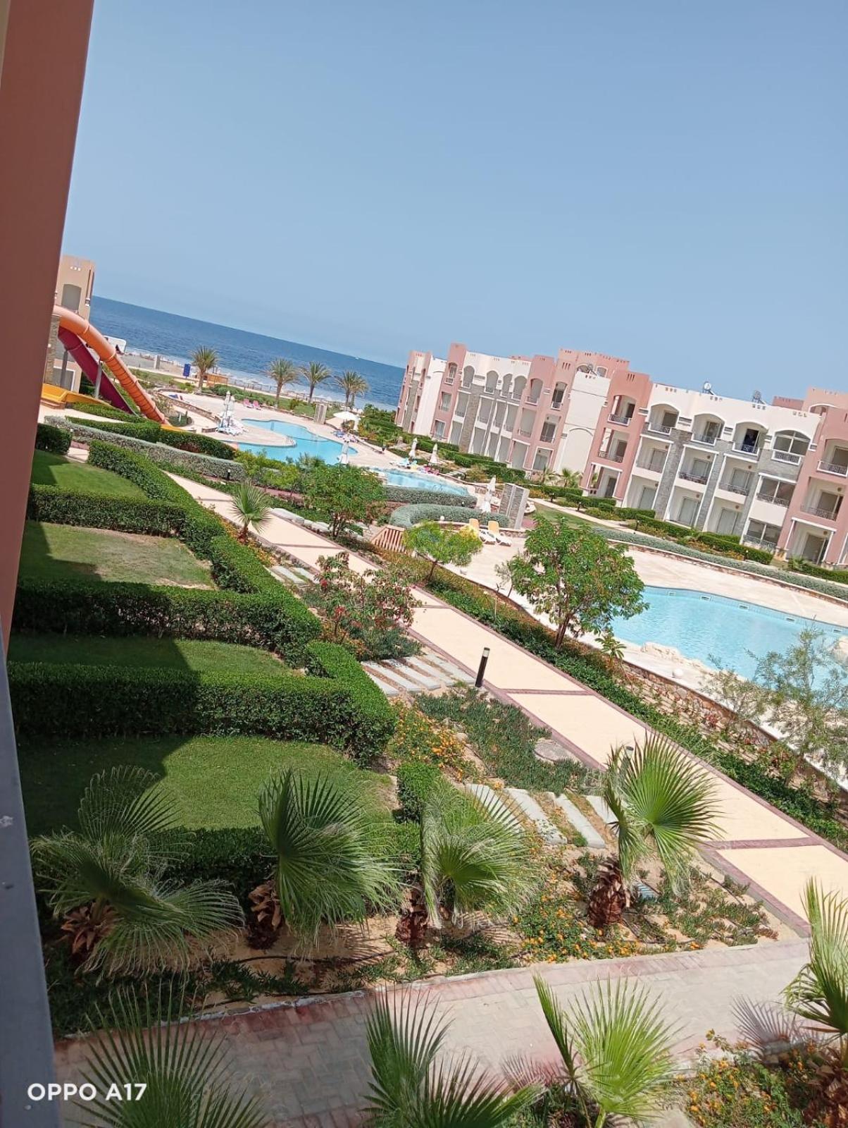 Oyster Bay Beach Resort Abu Dabbab Exterior photo