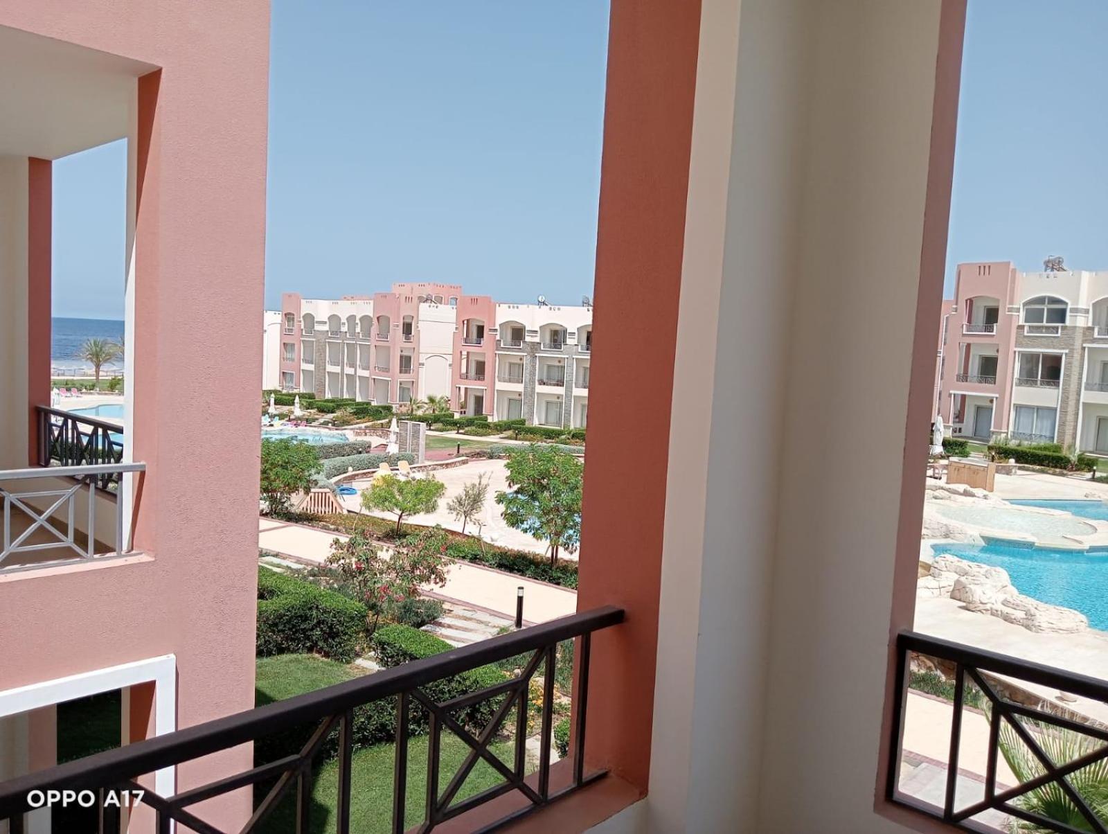 Oyster Bay Beach Resort Abu Dabbab Exterior photo