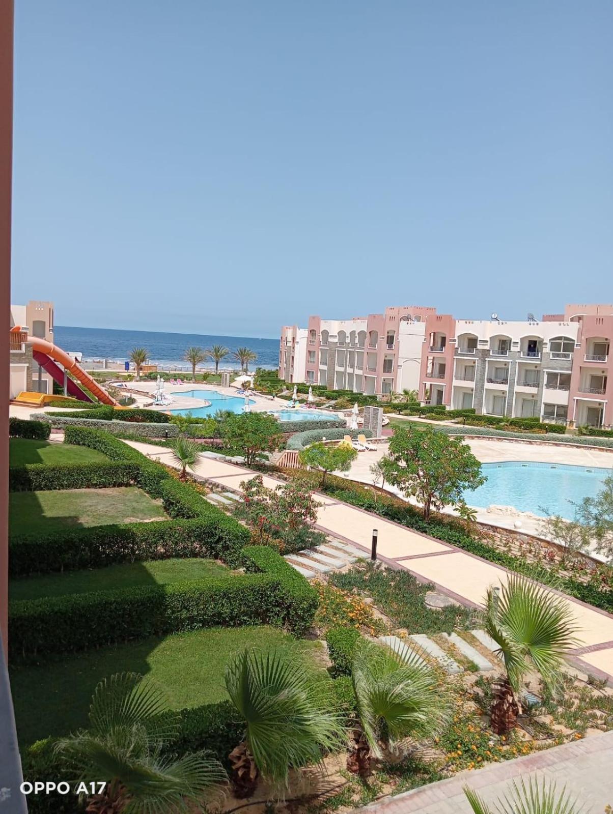 Oyster Bay Beach Resort Abu Dabbab Exterior photo