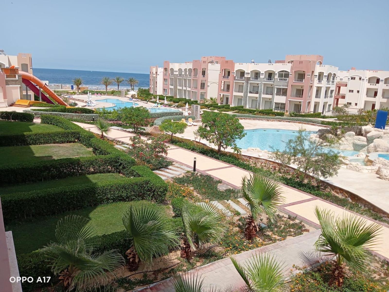 Oyster Bay Beach Resort Abu Dabbab Exterior photo